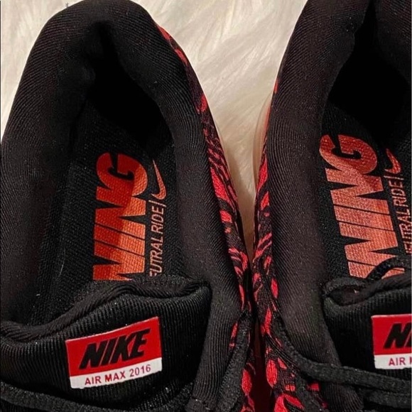 Nike sneakers - Picture 5 of 6